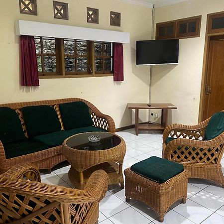 Hotel Puspa Sari Ciater Exterior photo