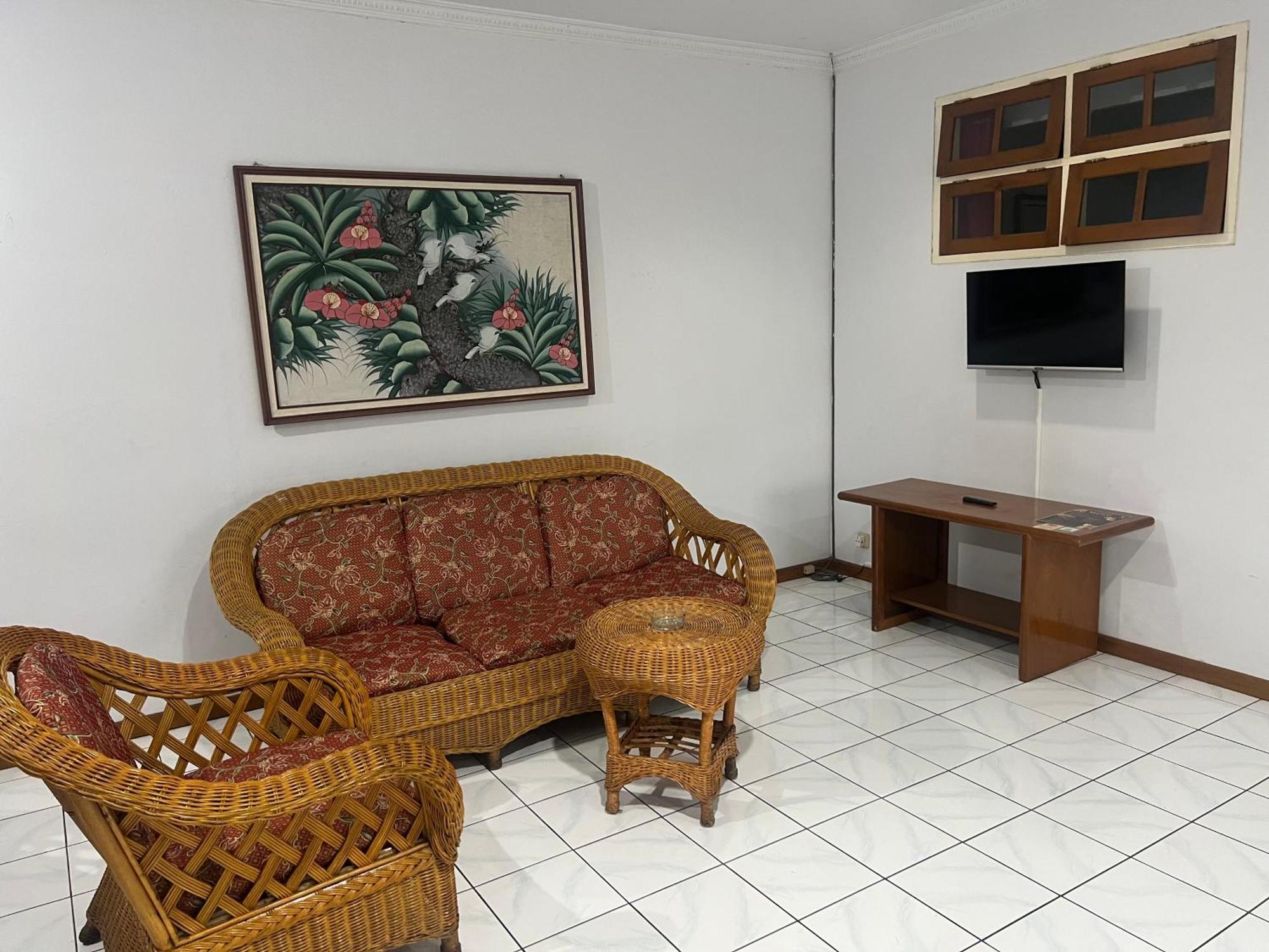 Hotel Puspa Sari Ciater Exterior photo