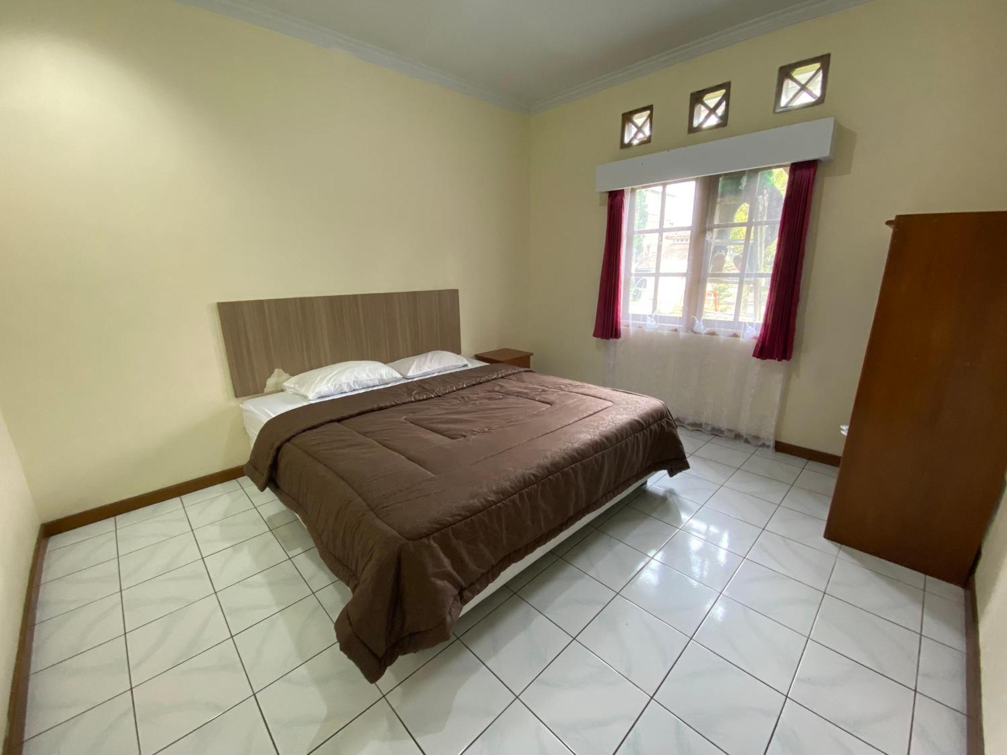 Hotel Puspa Sari Ciater Exterior photo