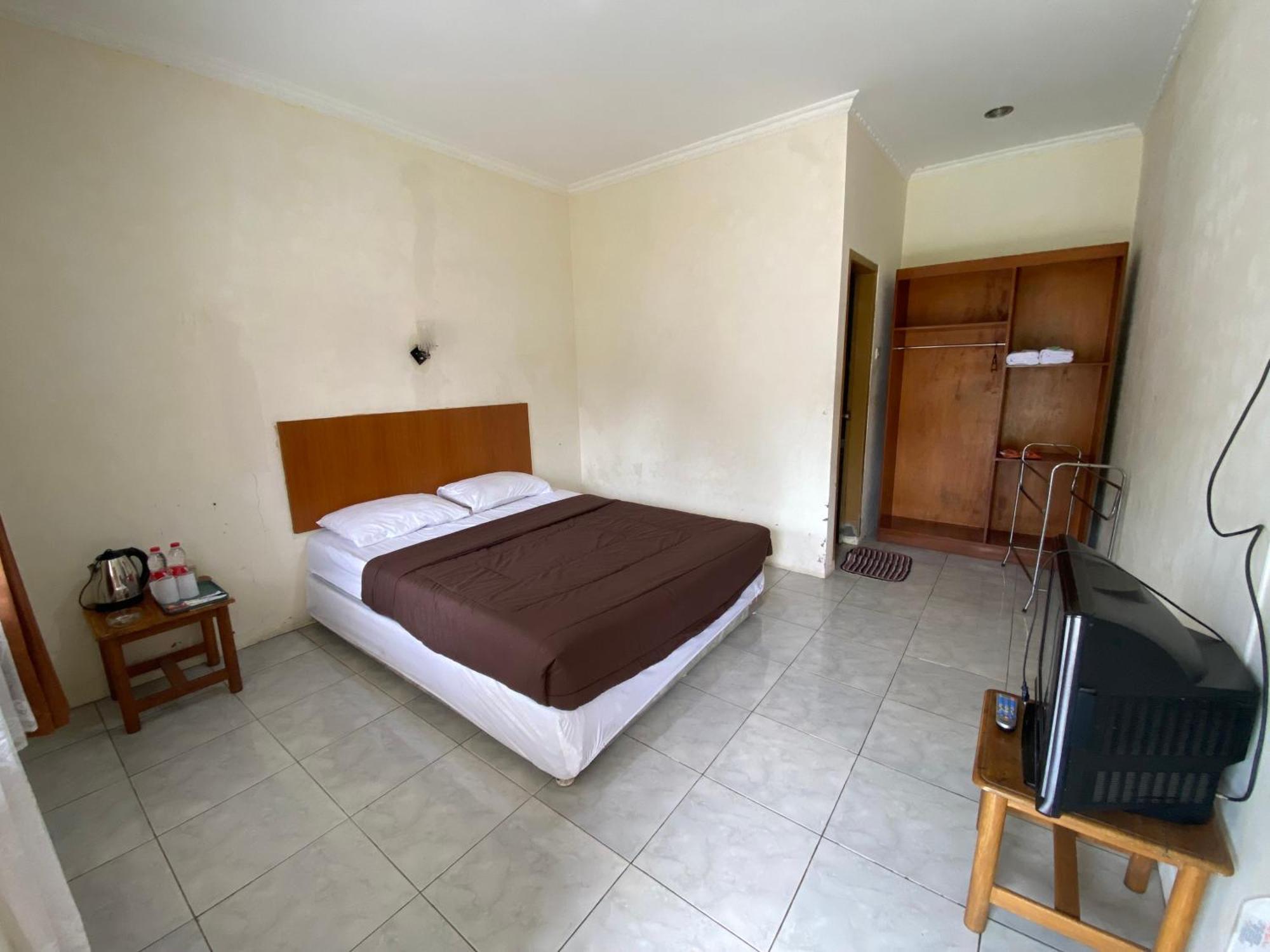 Hotel Puspa Sari Ciater Exterior photo